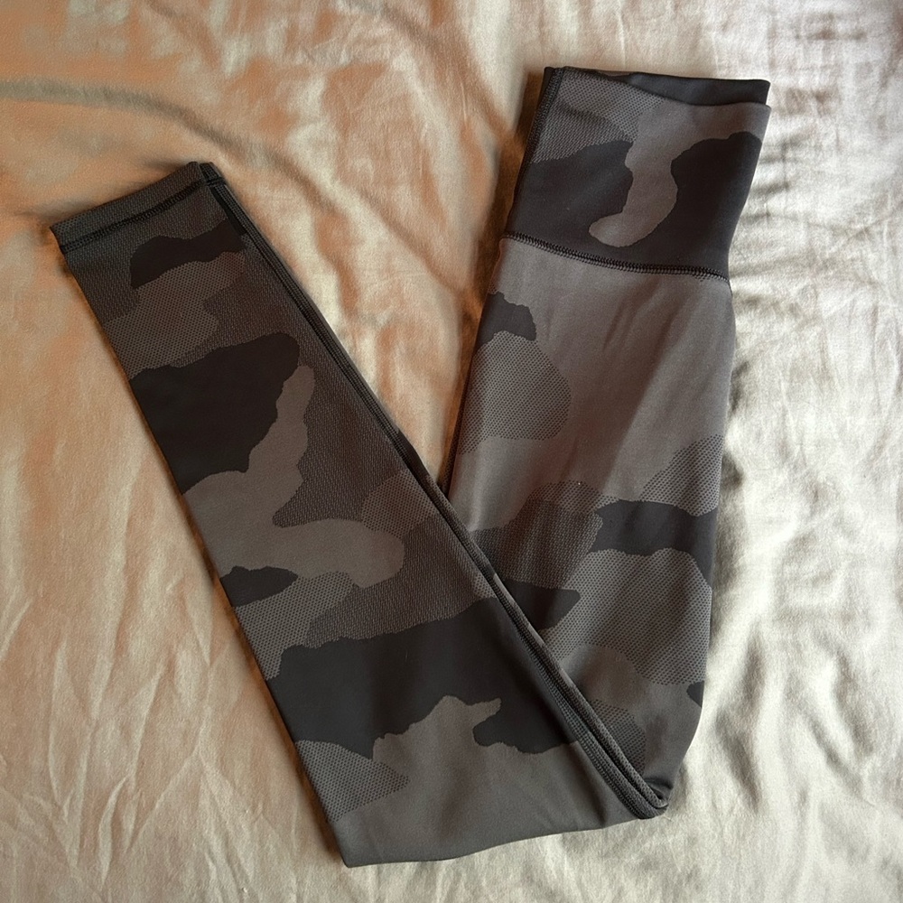 Aerie camo leggings